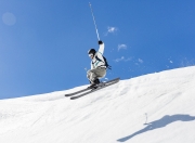 开云体育官网-圣城之巅，马刺巅峰对决，东决关键战掘金胜出