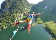 开云体育直播-跨界交响曲，当格列兹曼的足球节奏点燃NBA总决赛之夜