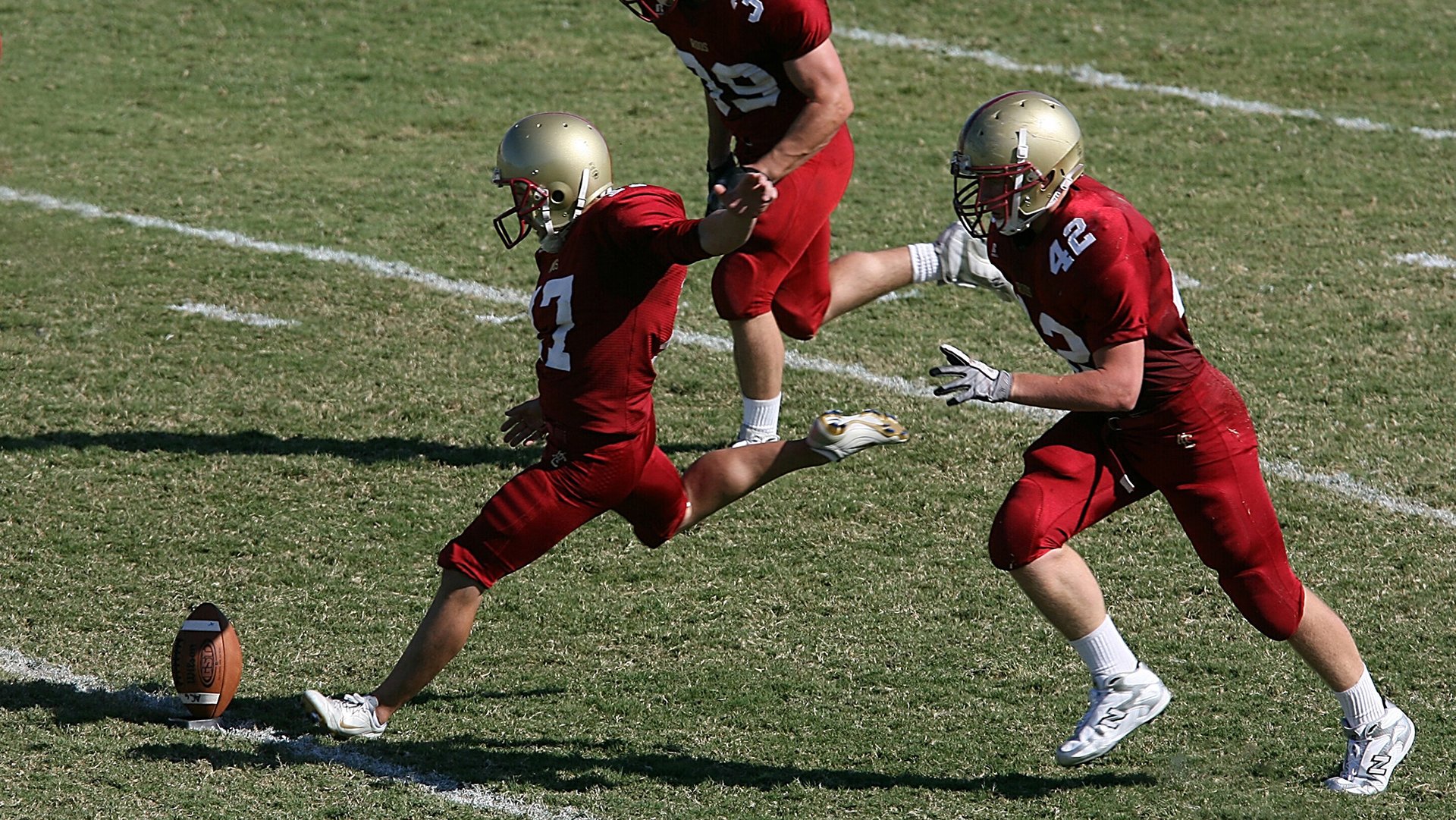 舞台越大他越强，但今夜纽约的聚光灯下，英格拉姆的孤星，照不亮湖人的沉沉暮色