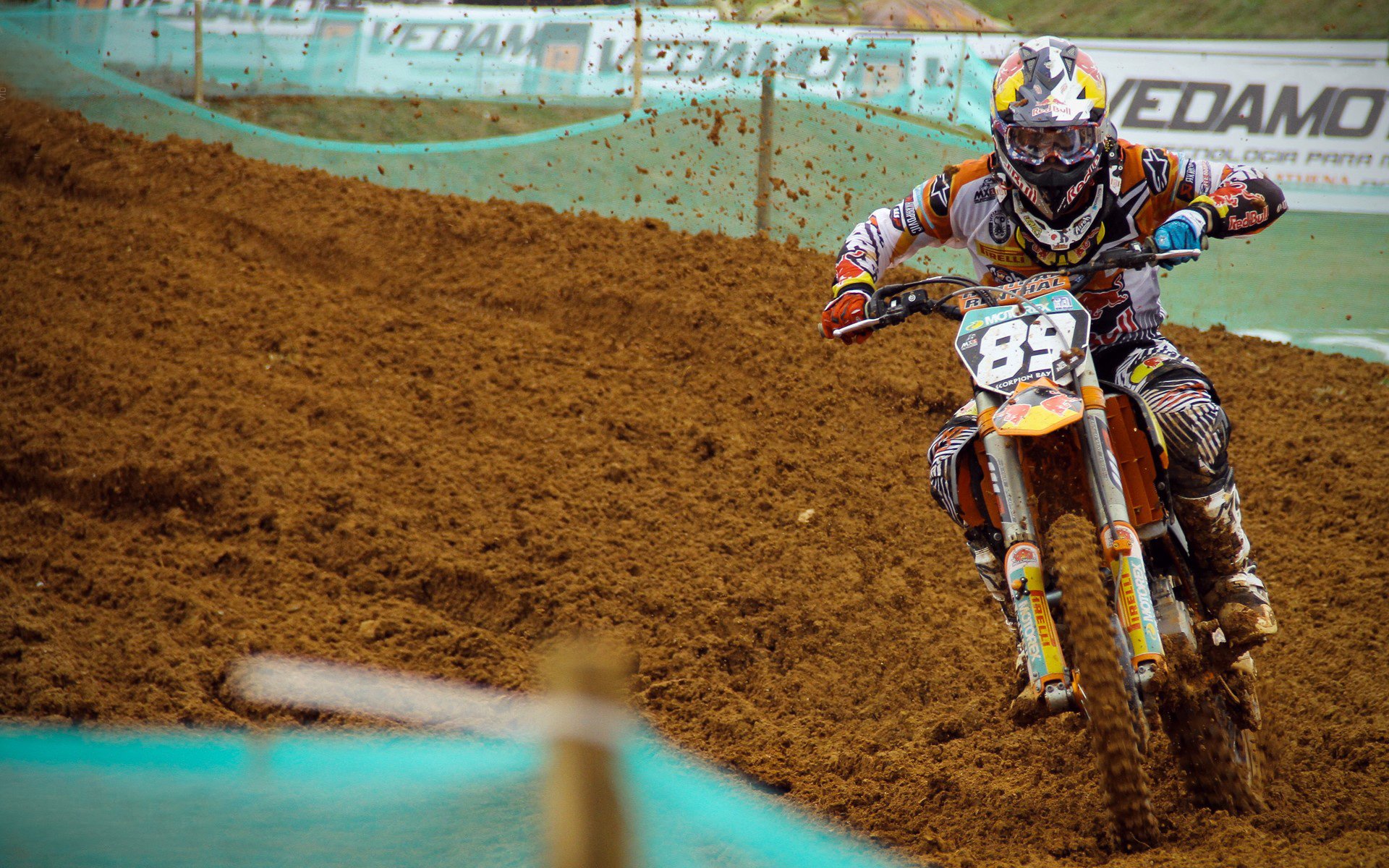 利拉德个人能力完全展现，黄蜂力克北京队