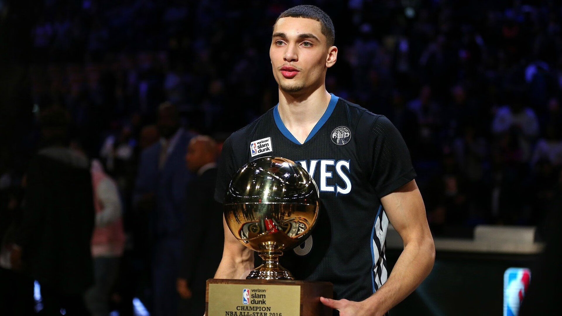 猛龙翻盘马刺，易建联率队上演东方奇迹